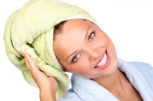 Жгучий лук – от девичьих мук: эффективная маска для волос