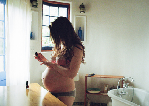 Женское здоровье и первая беременность — что делать?
