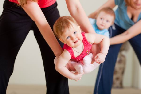 Что такое «бэби йога» для мам с малышами