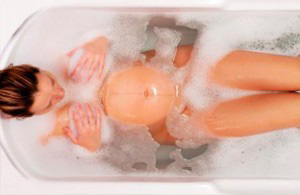 Можно ли принимать горячую ванну при беременности?